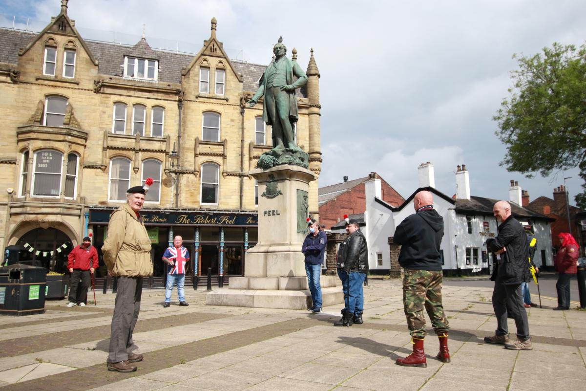 Veterans guard Bury statue from Black Lives Matter protestors | Bury Times