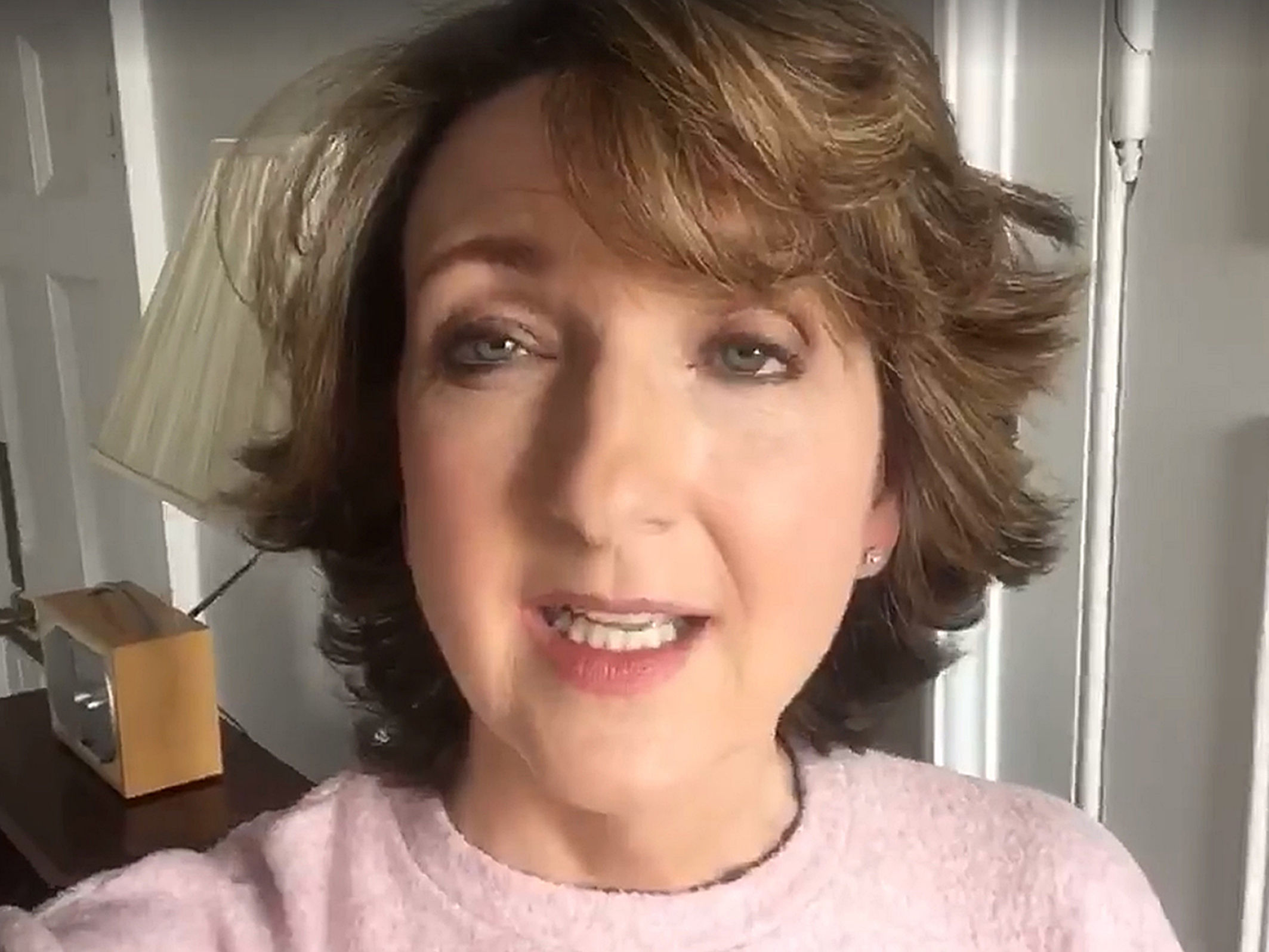 Ramsbottom Born Presenter Victoria Derbyshire Reveals Hair Is Returning After Cancer Treatment Bury Times